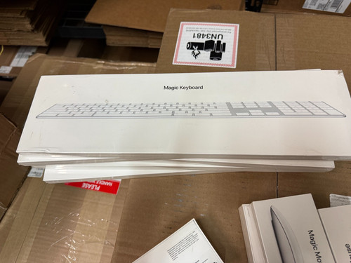 Apple magic keyboard with - ob,